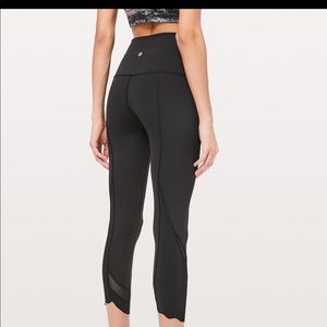 Lululemon special edition Wunder Under crop